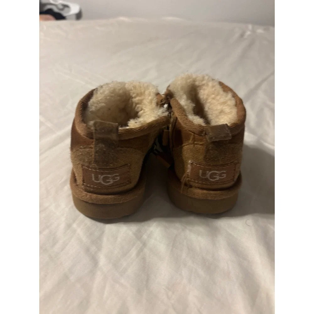 UGG Classic Ultra Mini Boot Toddler 8 Chestnut Good Suede Shearling 1130750T